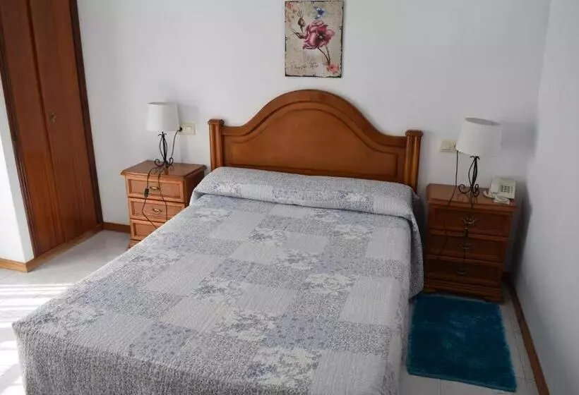 فندق Restaurante Xaneiro