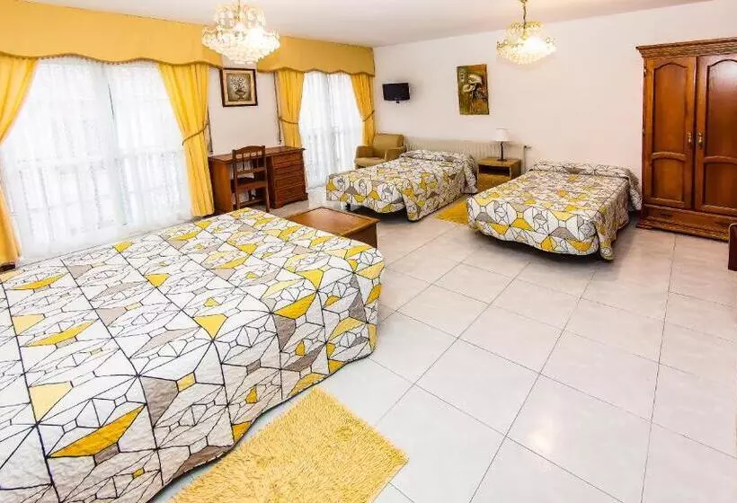 فندق Restaurante Xaneiro