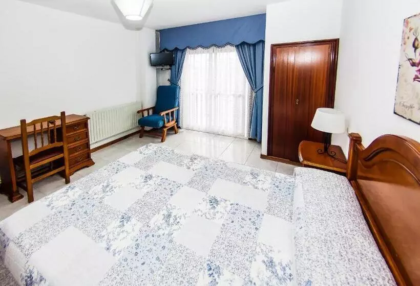 فندق Restaurante Xaneiro