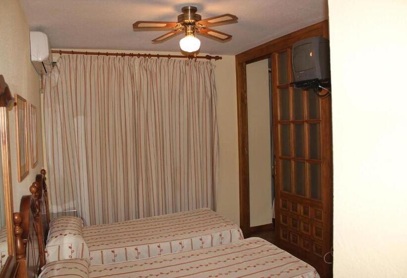 مُتل Hostal Andalucia