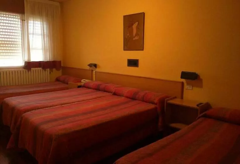 ペンション Hostal San Paio