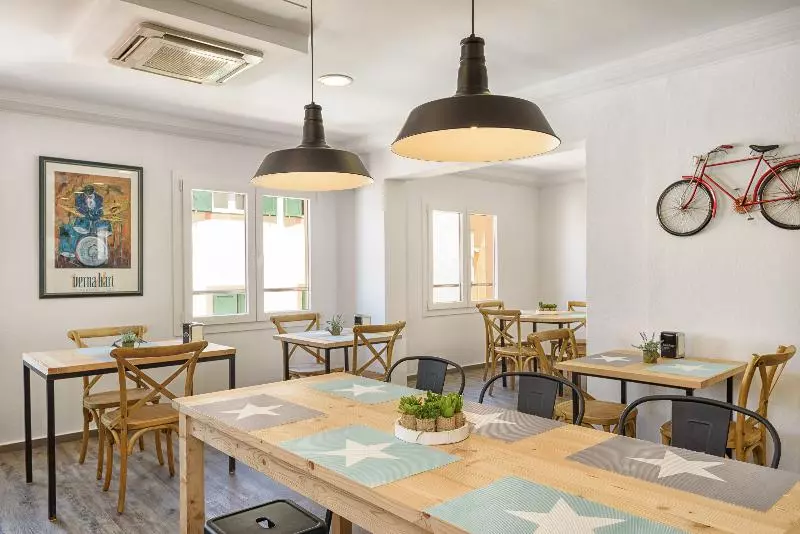 Hostal Jume  Urban Rooms