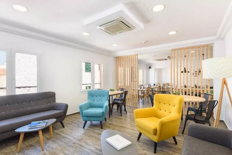 Hostal Jume  Urban Rooms