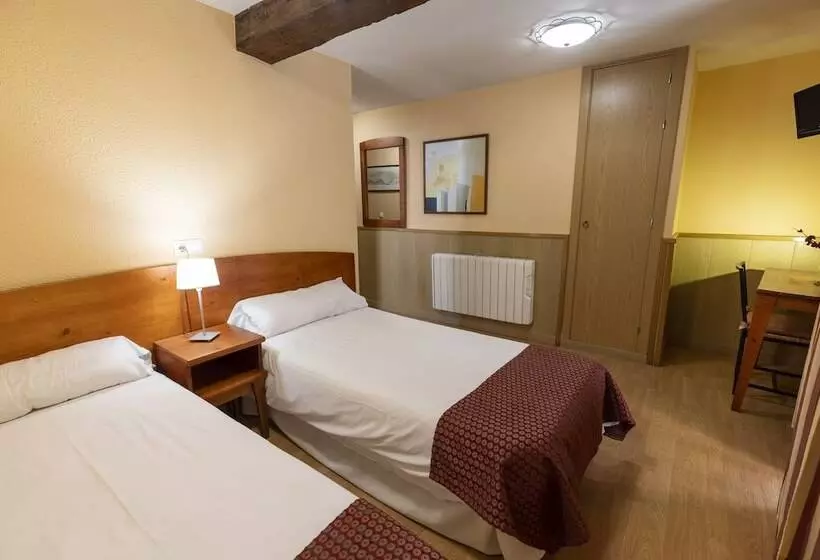 Hostal Restaurante Puerta Del Alcazar