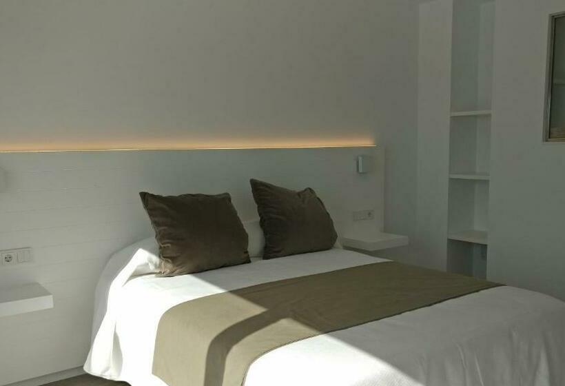 هتل Hostal La Palma