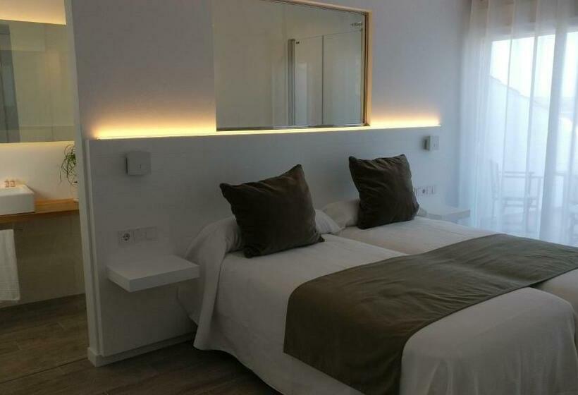 هتل Hostal La Palma