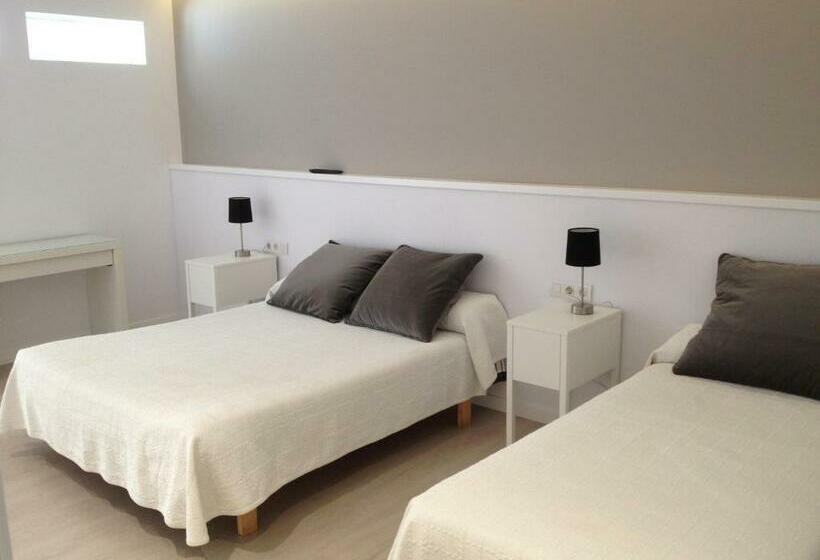 هتل Hostal La Palma