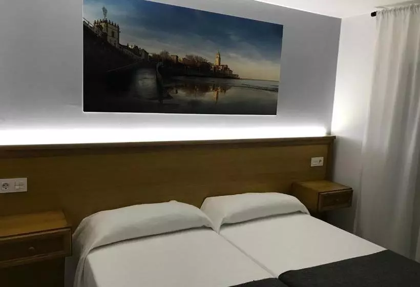 فندق Hostal Libertad