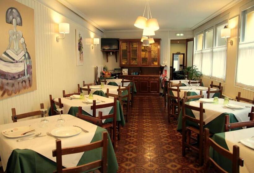 Отель Hostal Pachin