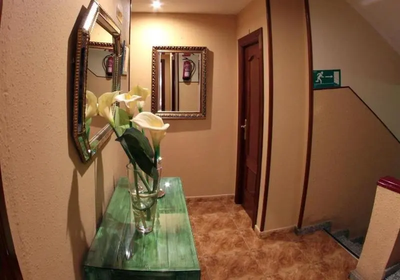 ホテル Hostal Pachin