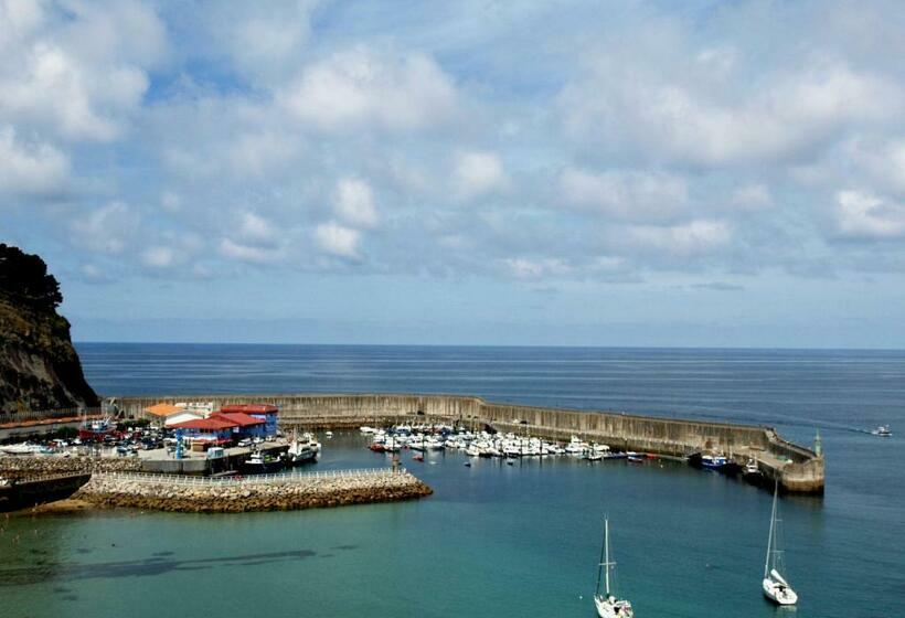 בית מלון כפרי Lastres Miramar