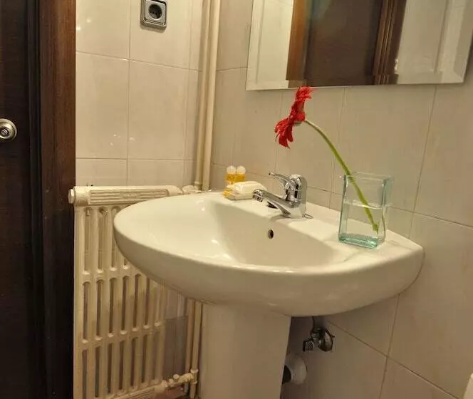 Hostal Ballesta