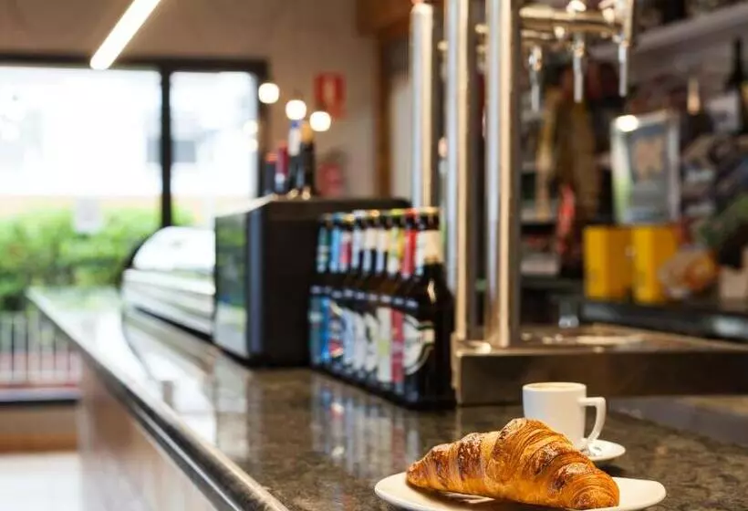 Hostal Restaurant Roma