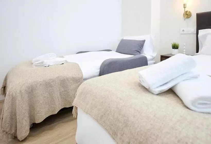 Hostal Zamorán  Madrid Centro Gran Vía Sol