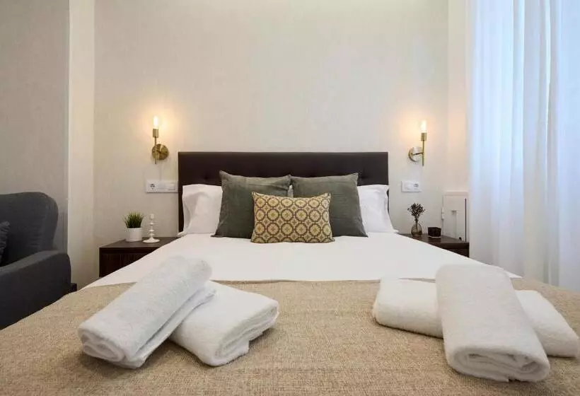 Hostal Zamorán  Madrid Centro Gran Vía Sol