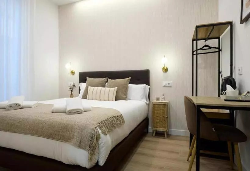 Hostal Zamorán  Madrid Centro Gran Vía Sol