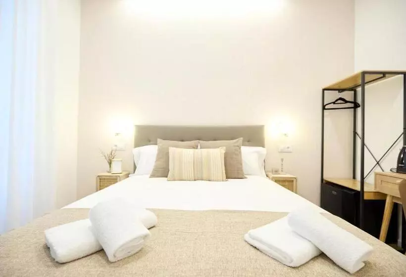 Hostal Zamorán  Madrid Centro Gran Vía Sol