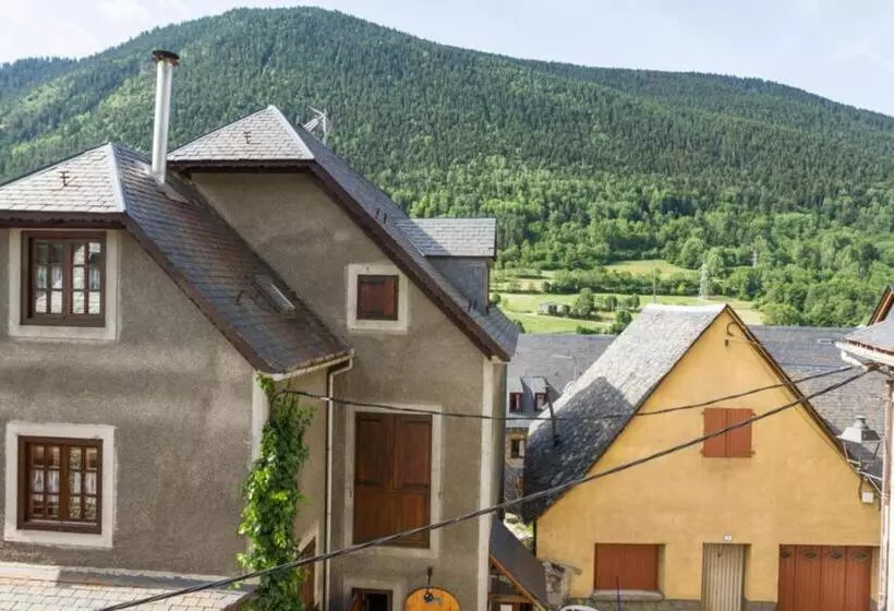 ホテル Hostal Aiguamog