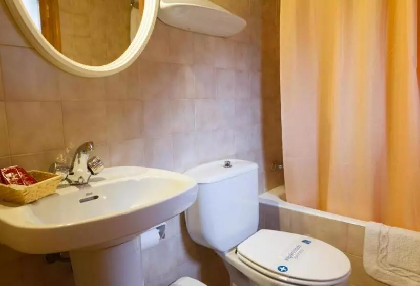 ホテル Hostal Aiguamog