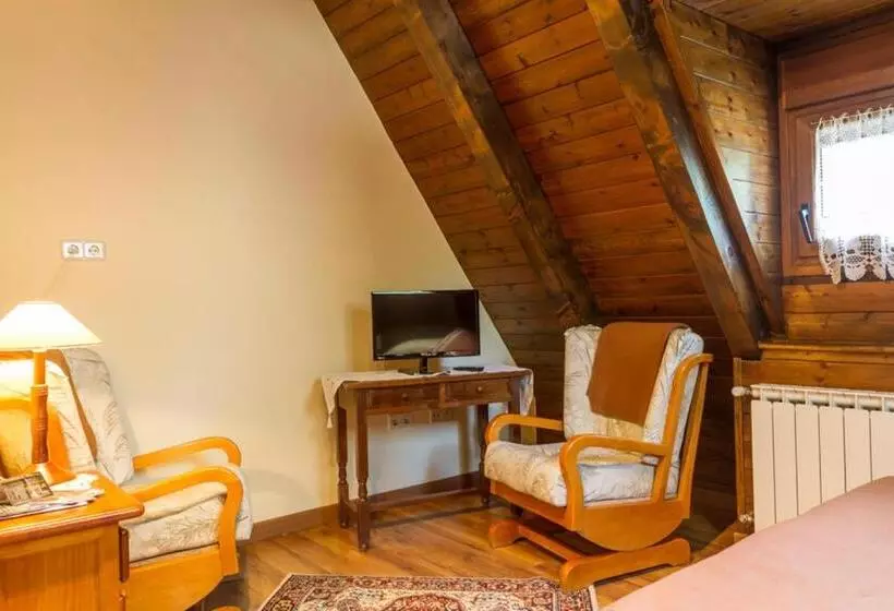 ホテル Hostal Aiguamog