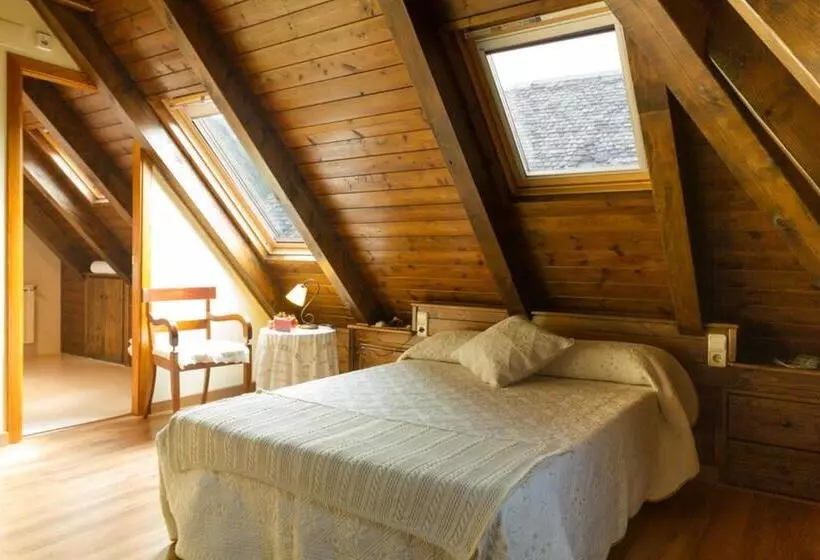 ホテル Hostal Aiguamog