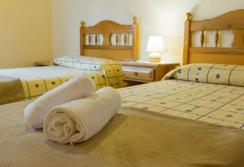 ホテル Hostal Aiguamog