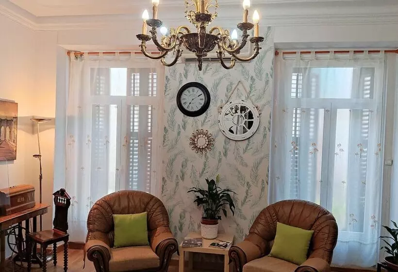 هتل Hostal Bruña Paseo Del Prado