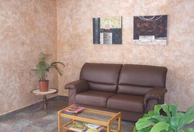 فندق Hostal Casa Juan