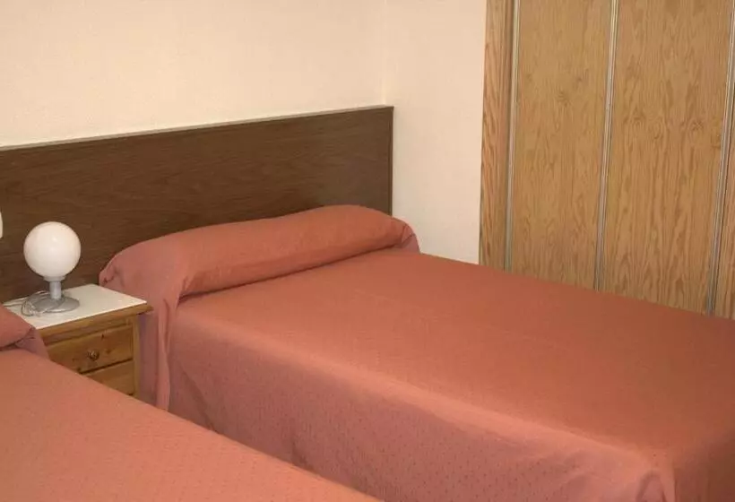 Hotelli Hostal Casa Juan