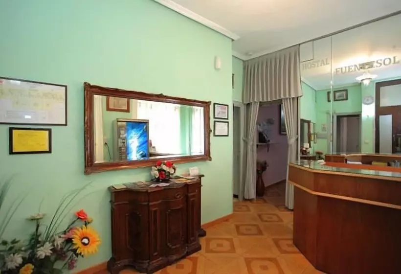 هتل Hostal Fuentesol