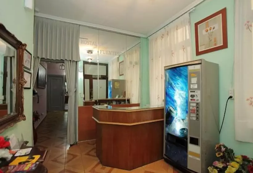 هتل Hostal Fuentesol