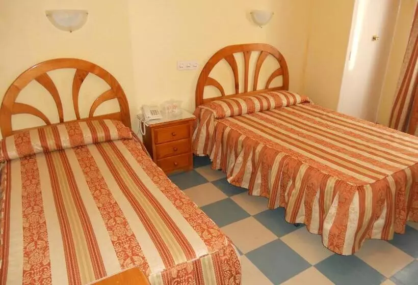 ホテル Hostal La Perla Asturiana