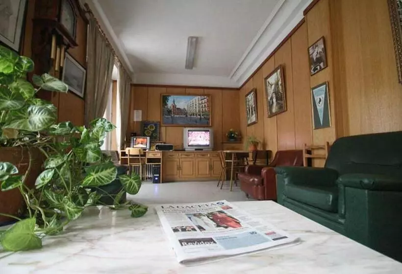 ホテル Hostal La Perla Asturiana