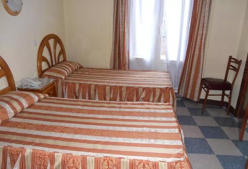 ホテル Hostal La Perla Asturiana