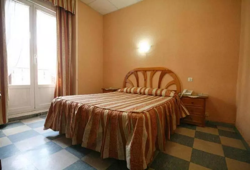 ホテル Hostal La Perla Asturiana