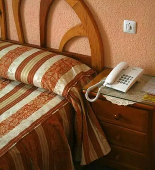 ホテル Hostal La Perla Asturiana