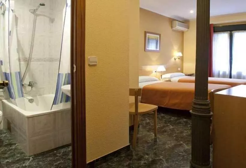 هتل Hostal Prim