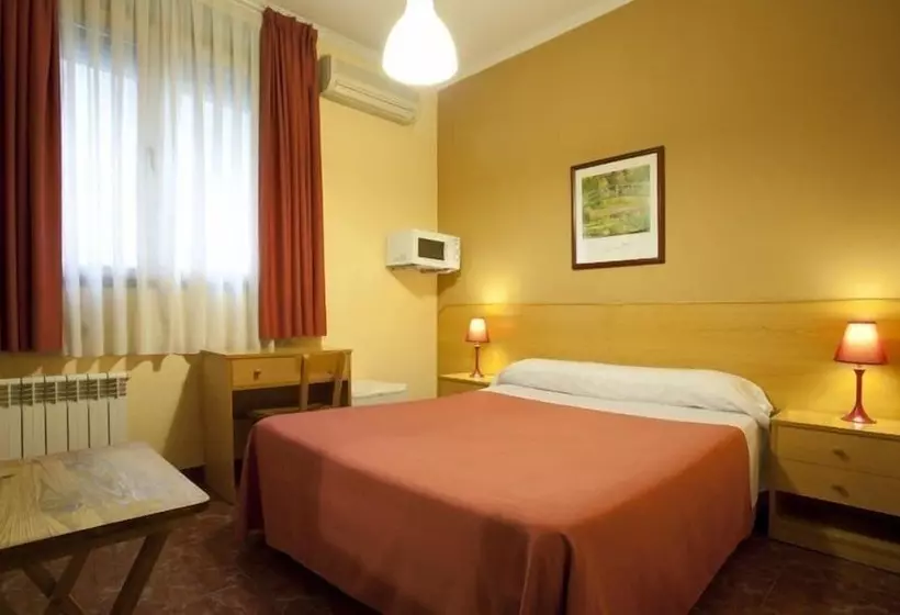 هتل Hostal Prim