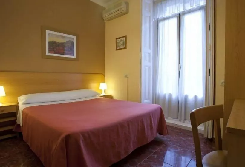 هتل Hostal Prim