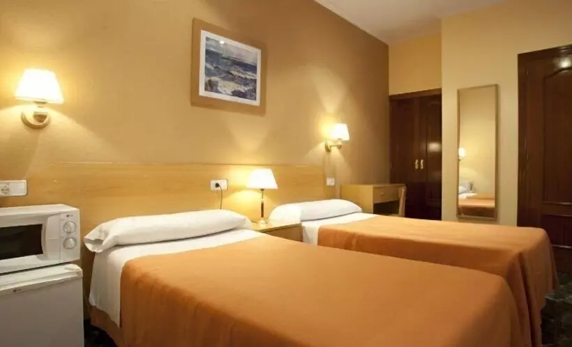 هتل Hostal Prim