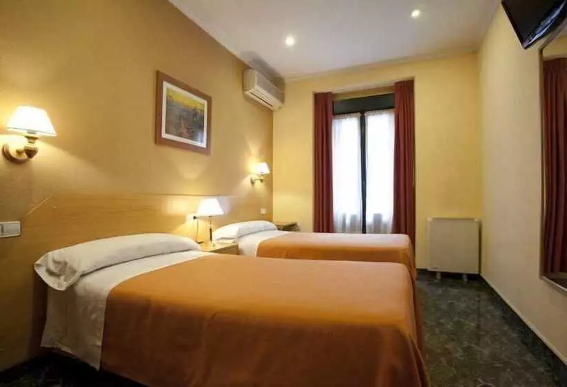 هتل Hostal Prim