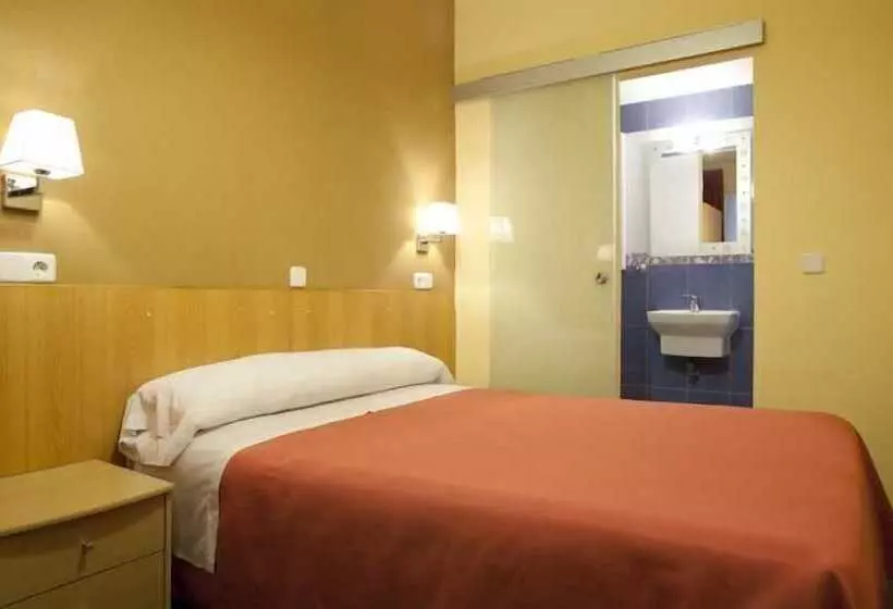 هتل Hostal Prim