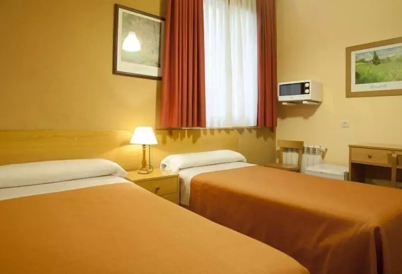 هتل Hostal Prim