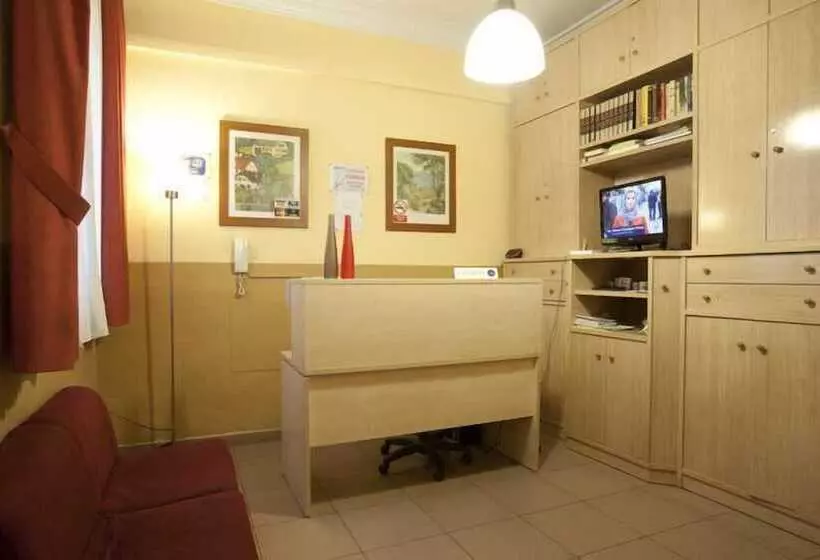 هتل Hostal Prim