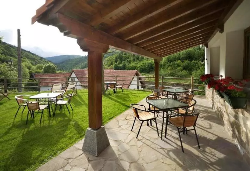 Отель Rural Besaro Selva De Irati