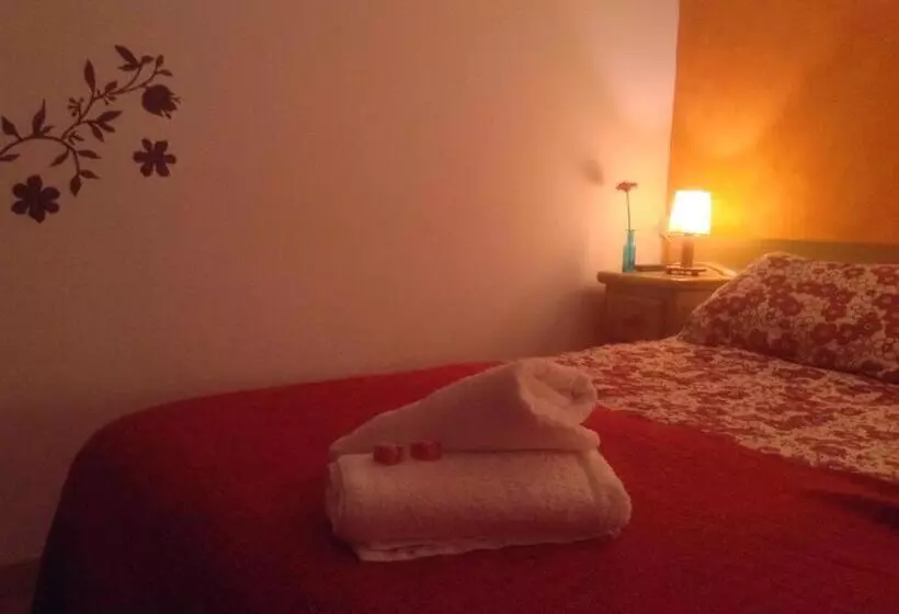 Majatalo Hostal La Cuineta De Cal Triuet