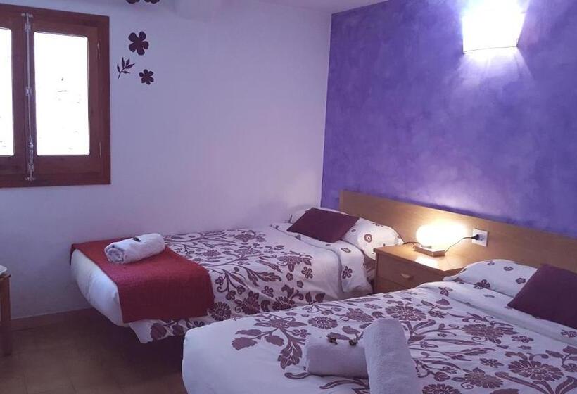 بنسيون Hostal La Cuineta De Cal Triuet