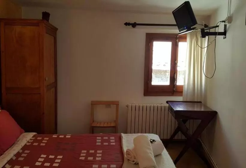 Majatalo Hostal La Cuineta De Cal Triuet