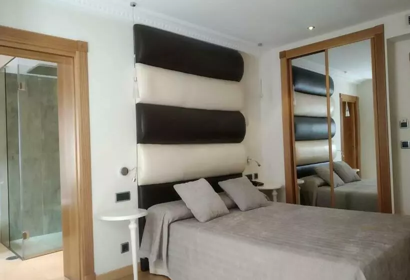 Отель Campoamor