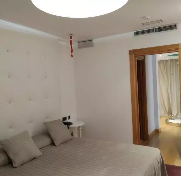 Отель Campoamor